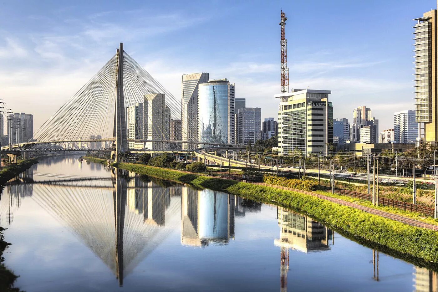 Бразилия сан. Сан Пауло. Сан-Паулу Бразилия. Сан-Паулу город в Бразилии. Sao Paulo Бразилия.