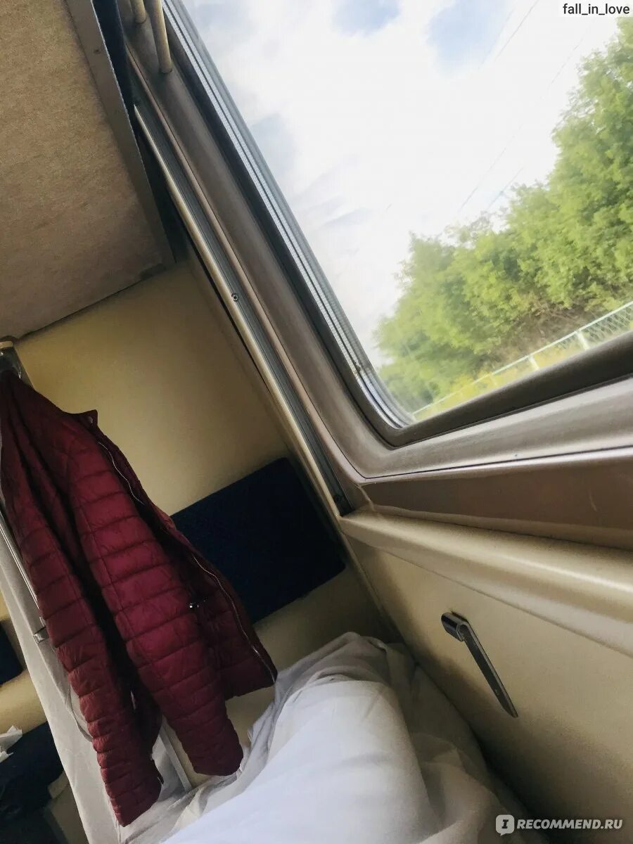 Поезд 160в двухэтажный. Поезд 159а. поезд 159 петрозаводск москва. поезд 159 аа. поезд 159 аа санкт-петербург москва.