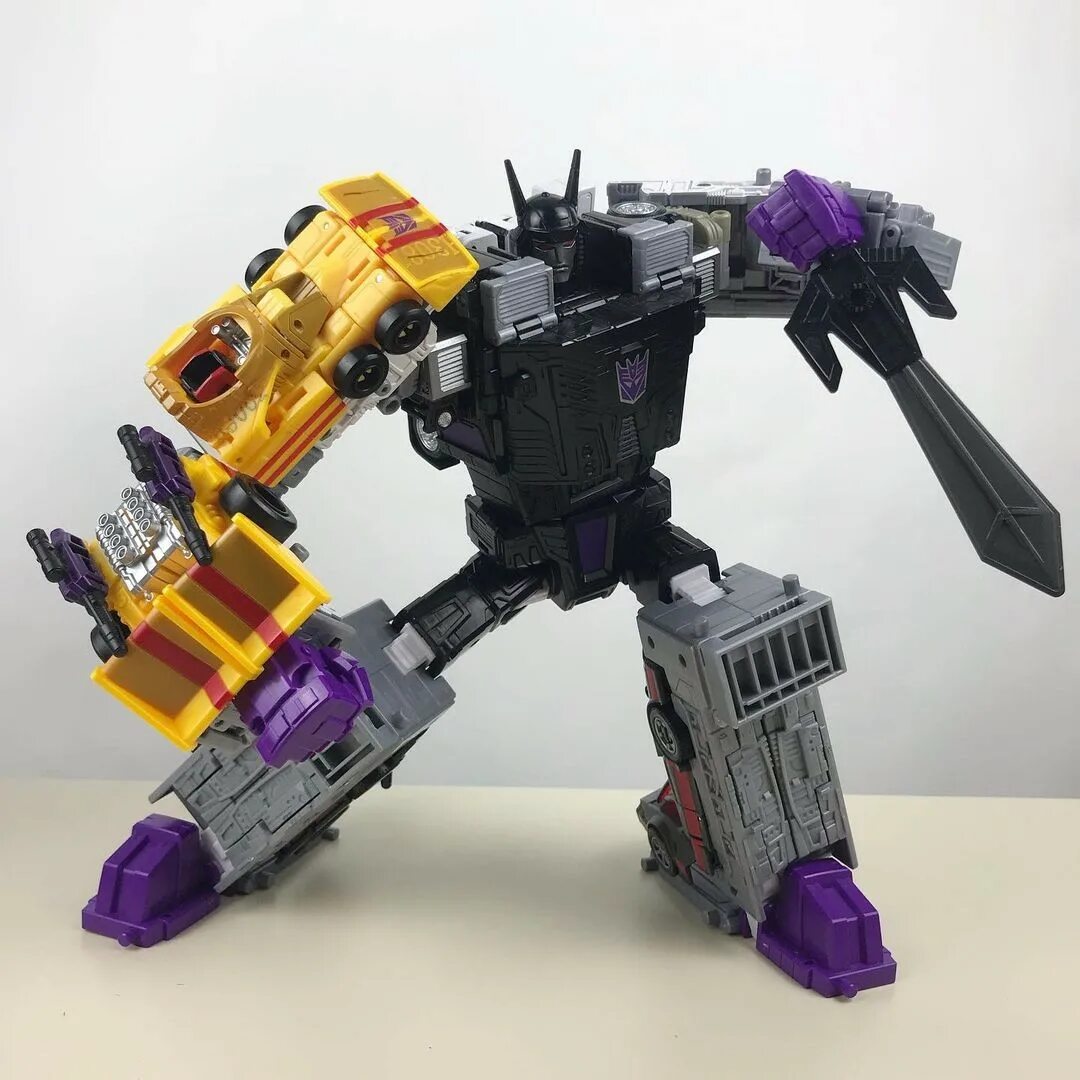 Трейлер мегазавр. Трансформеры Menasor Legacy. Transformers Menasor g1. Motormaster Transformers Hasbro. Transformers Legacy Menasor.