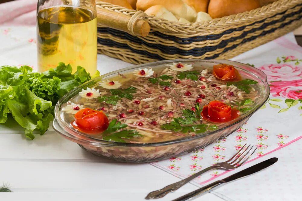 яйца фаберже холодная закуска. заливное в яйце. террин из красной и белой рыбы. террин из пулярки. закуска русская заливная.