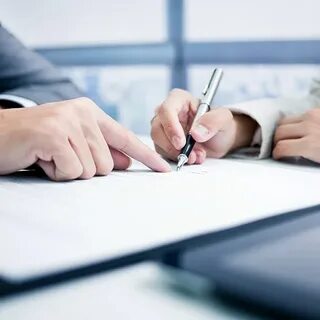 По глупости подписал контракт