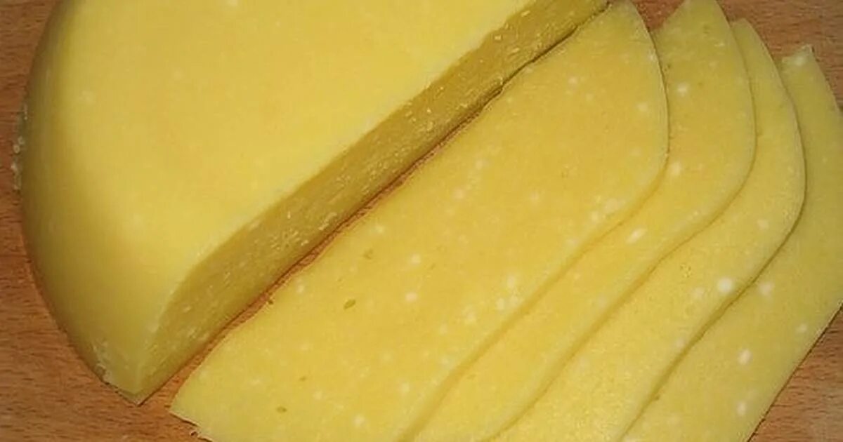Сделать домашний сыр из творога рецепт. Домашний сыр. Домашний твердый сыр. Домашний сыр из творога. Домашний сыр из молока.
