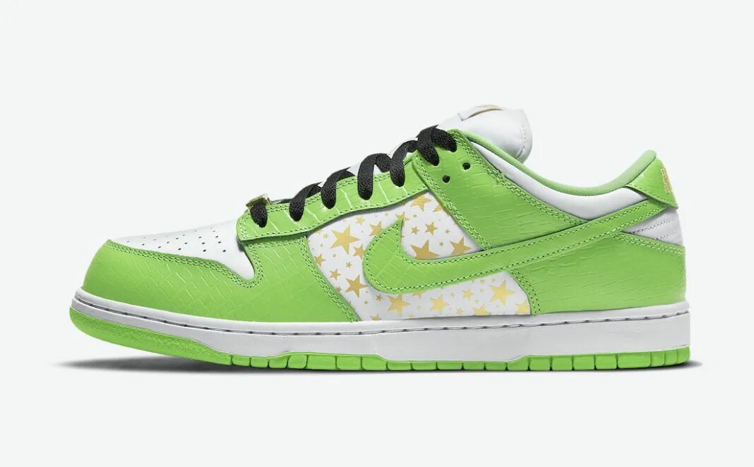 Supreme x nike sb dunk low. Nike sb dunk supreme. Nike sb dunk low supreme. Nike sb dunk supreme. Nike dunk low supreme.