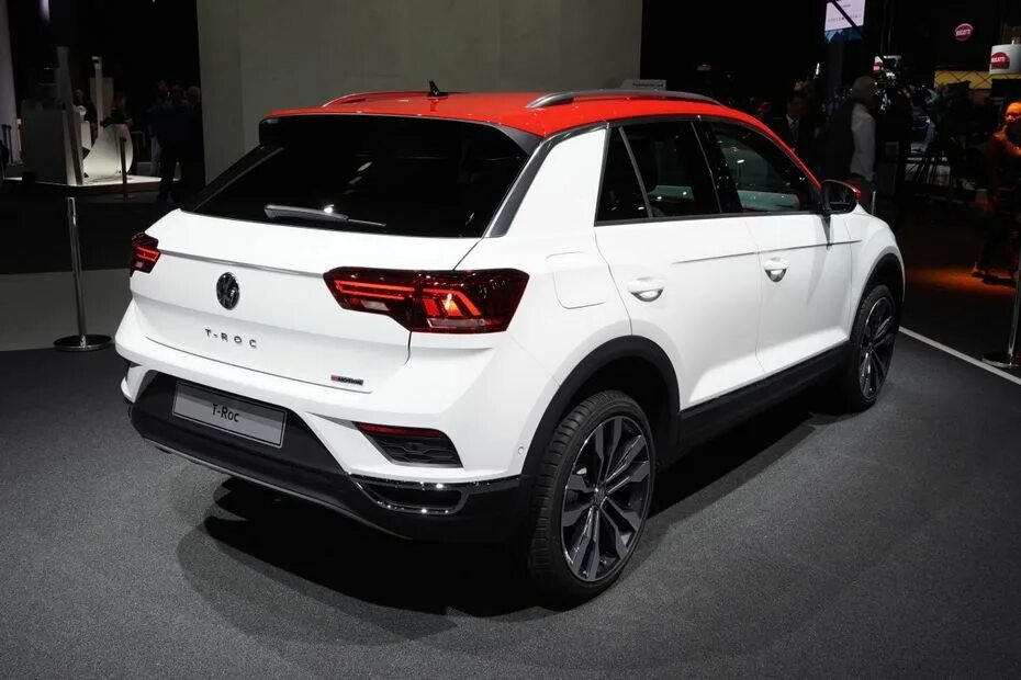 Фольксваген терок. Фольксваген t-roc 2018. Фольксваген t-roc. T-roc. T-roc volkswagen внедорожник.