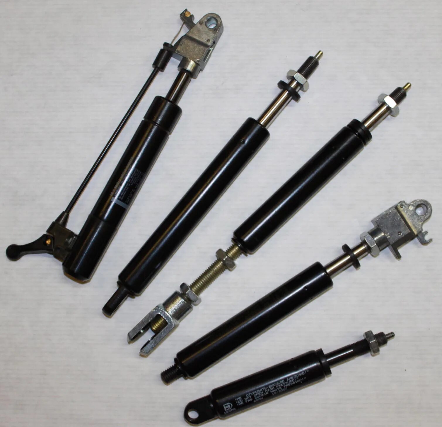 Газовая пружина gas springs. Газлифтов 180n. Газовая пружина stabilus 044945. Газовая пружина 1200мм. Газлифт пружина.