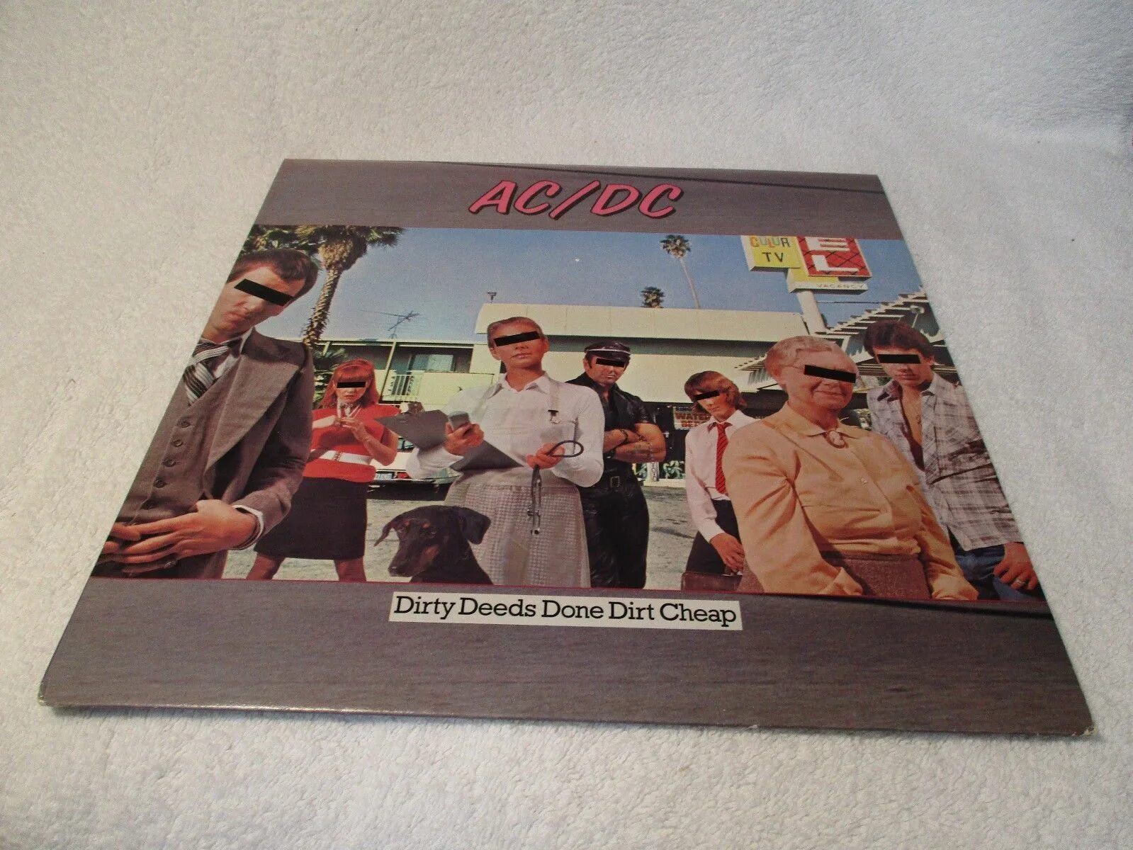 Ac dc dirty deeds done dirt cheap 1976. 1976 - dirty deeds done dirt cheap. Ac-dc / dirty deeds done dirt cheap (albert cdp 746273 2). Dirty deeds done dirt cheap перевод. Dirty deeds done dirt cheap перевод.