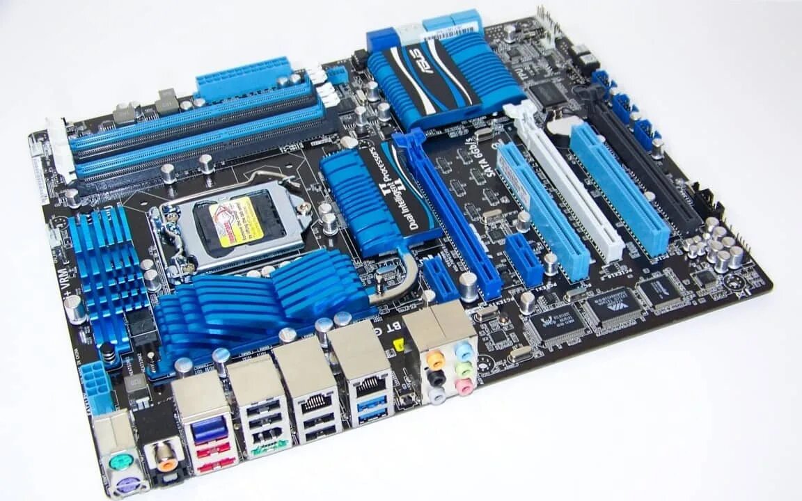 Dz77ga-70k. Я77 гз7. Материнская плата под intel i7. Intel x58. Материнская плата intel 1155.