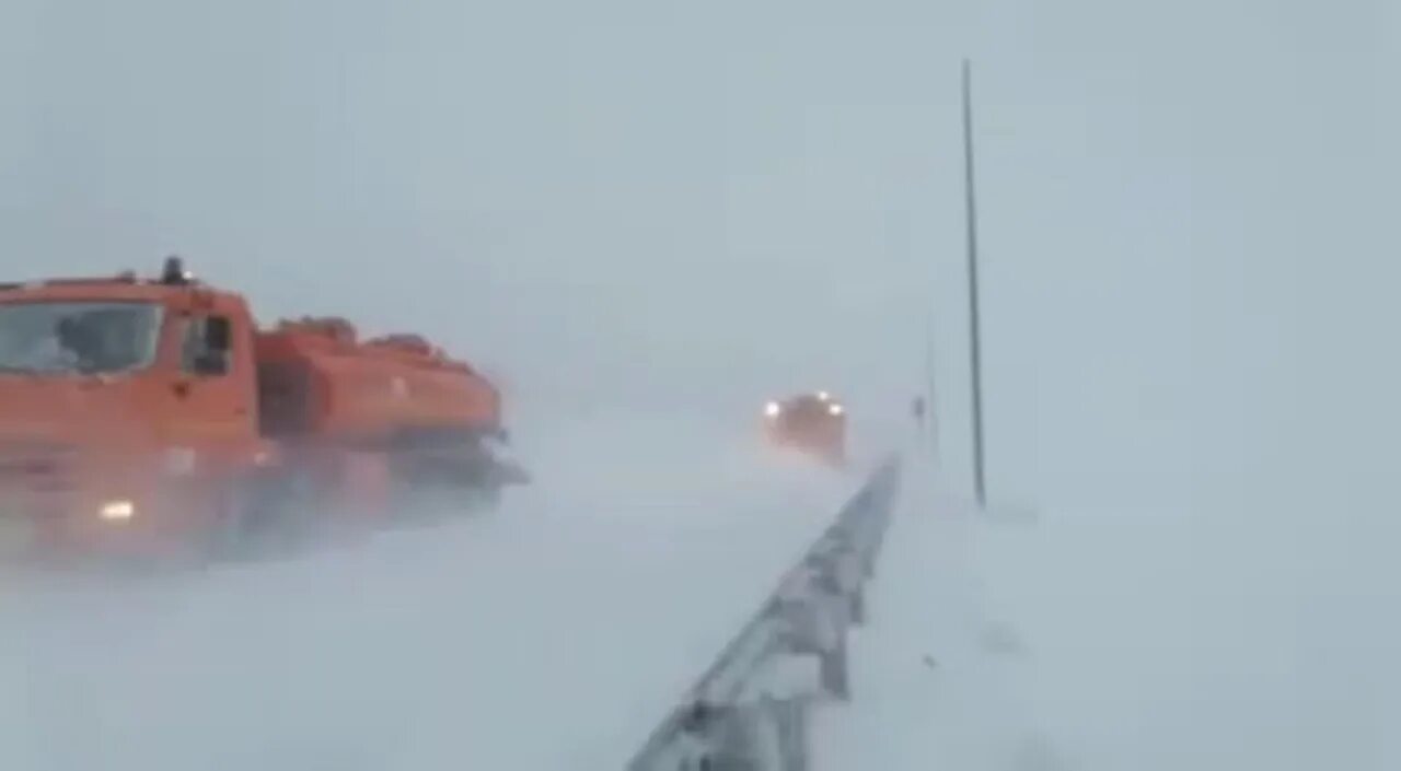 Снегопад в Башкирии. Снегопад трасса м5. Снежная дорога в Башкирии. Метели башкирия