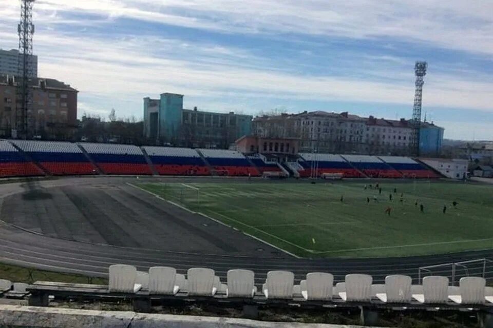 Центральный стадион мурманск. Стадион профсоюзов Мурманск. Стадион труд Мурманск. Мурманск стадион профсоюзов 2021.