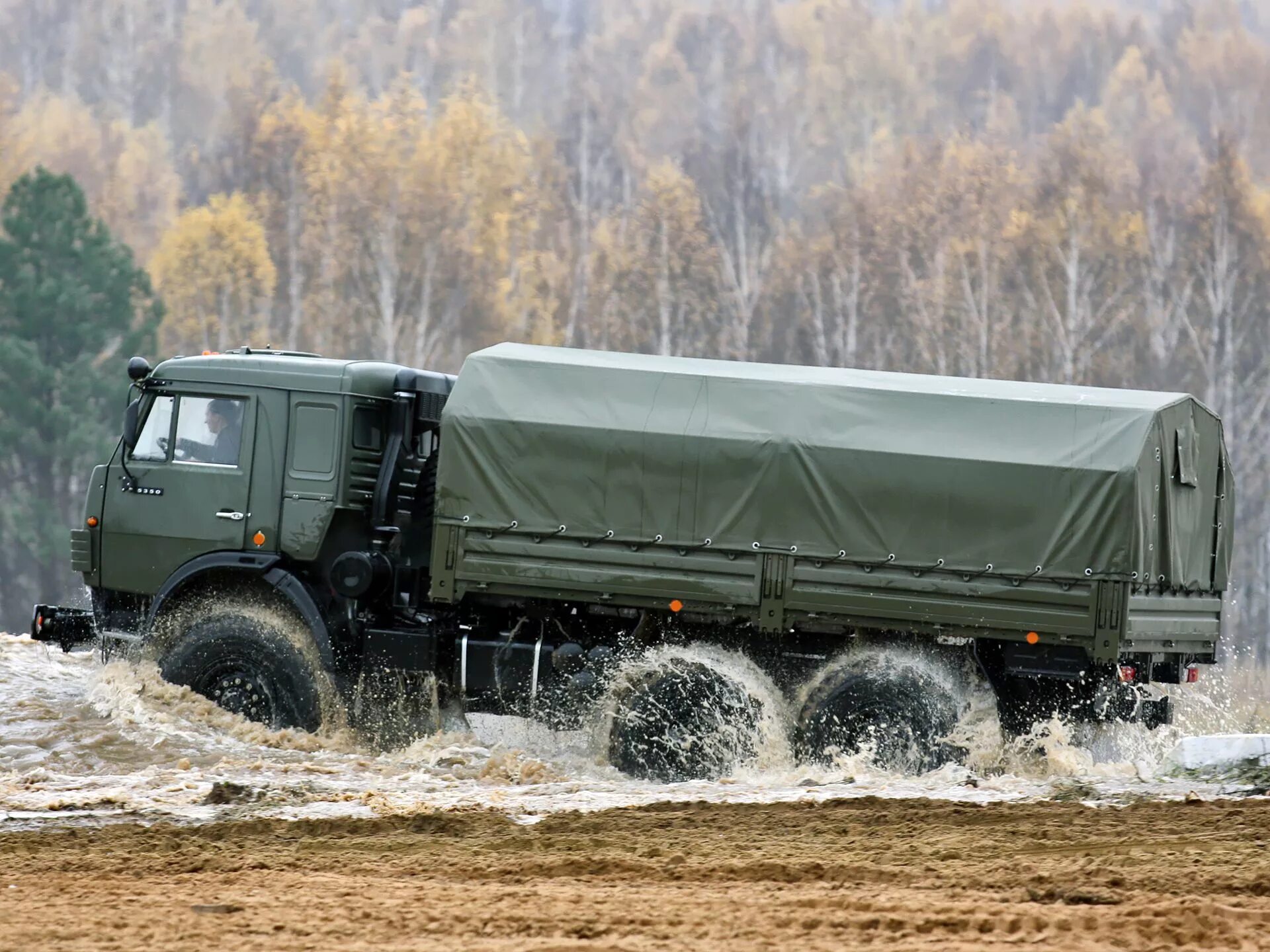 Камаз мустанг 5350. КАМАЗ-5350 Мустанг. КАМАЗ 5350 военный. Военный КАМАЗ Мустанг 5350. Грузовик КАМАЗ 53501.