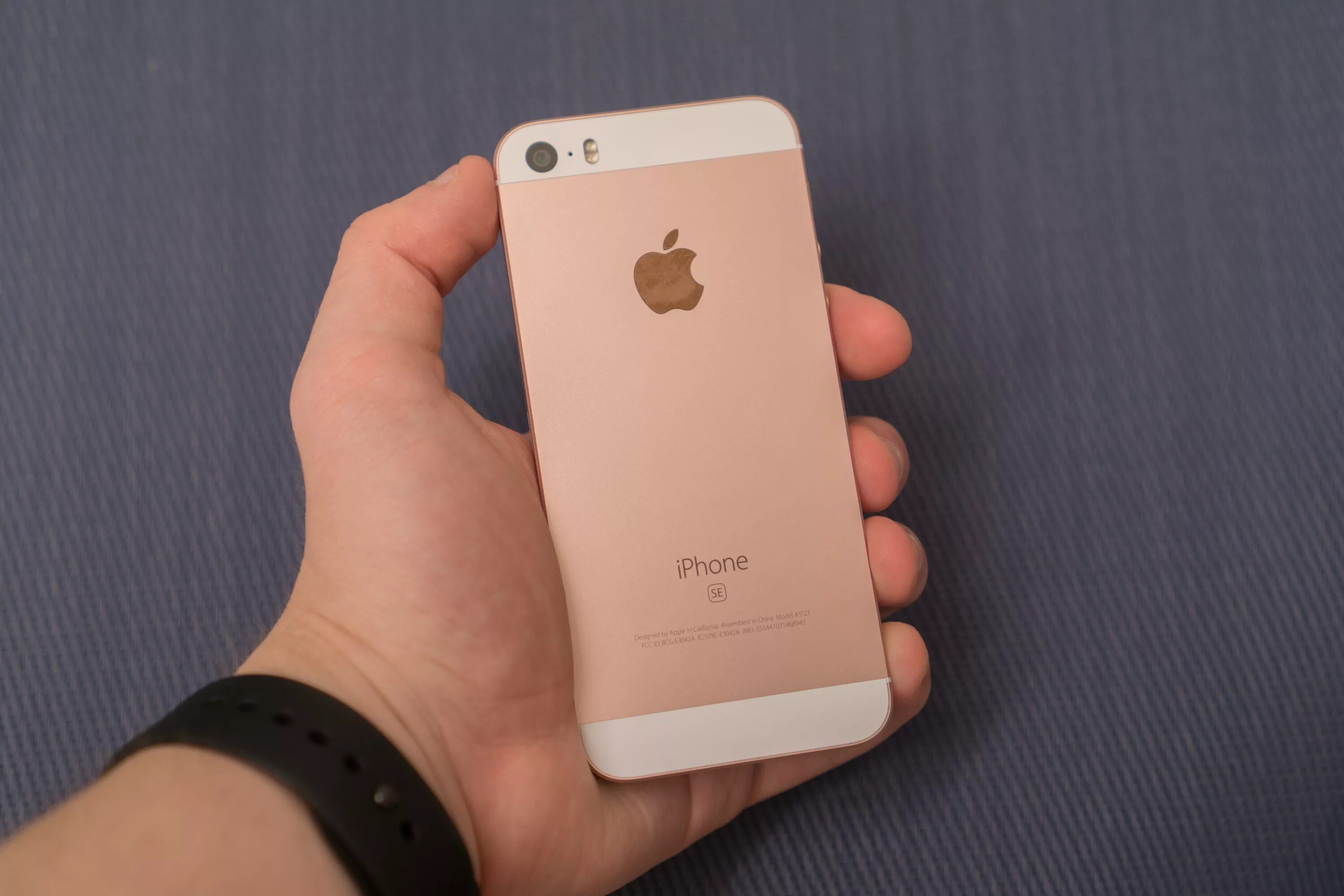 Айфон 5 se. Iphone 5se Gold. Айфон се 2016. Айфон se золотой 64 ГБ. Apple se gold