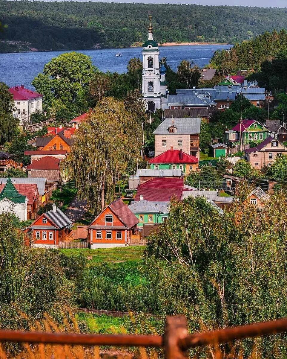 Город Плес Ивановской области. Городке плёс. Лес Ивановской области. Ивановская область город плеск.