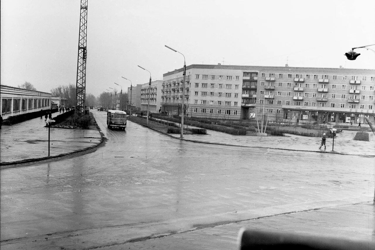 Дзержинск история. Площадь дзержинского дзержинск ссср. Старый дзержинск нижегородская область. Старый дзержинск нижегородская область. Дзержинск история.