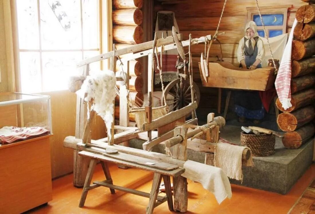 Краеведческий музей железногорск курская. Курский областной краеведческий музей. Яренский краеведческий музей. 8 краеведческие музеи. Музей албазино амурская область.