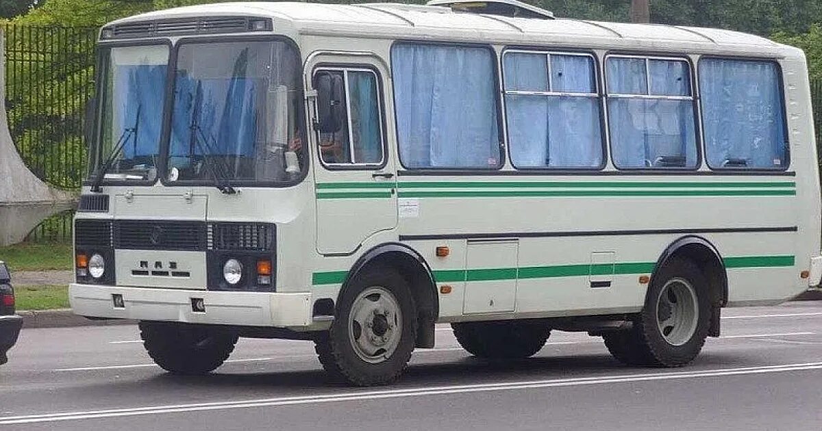 Автоб 7. Паз 3205. паз 3205 пассажирский. паз 3205 старый. паз-3205 автобус рестайлинг.