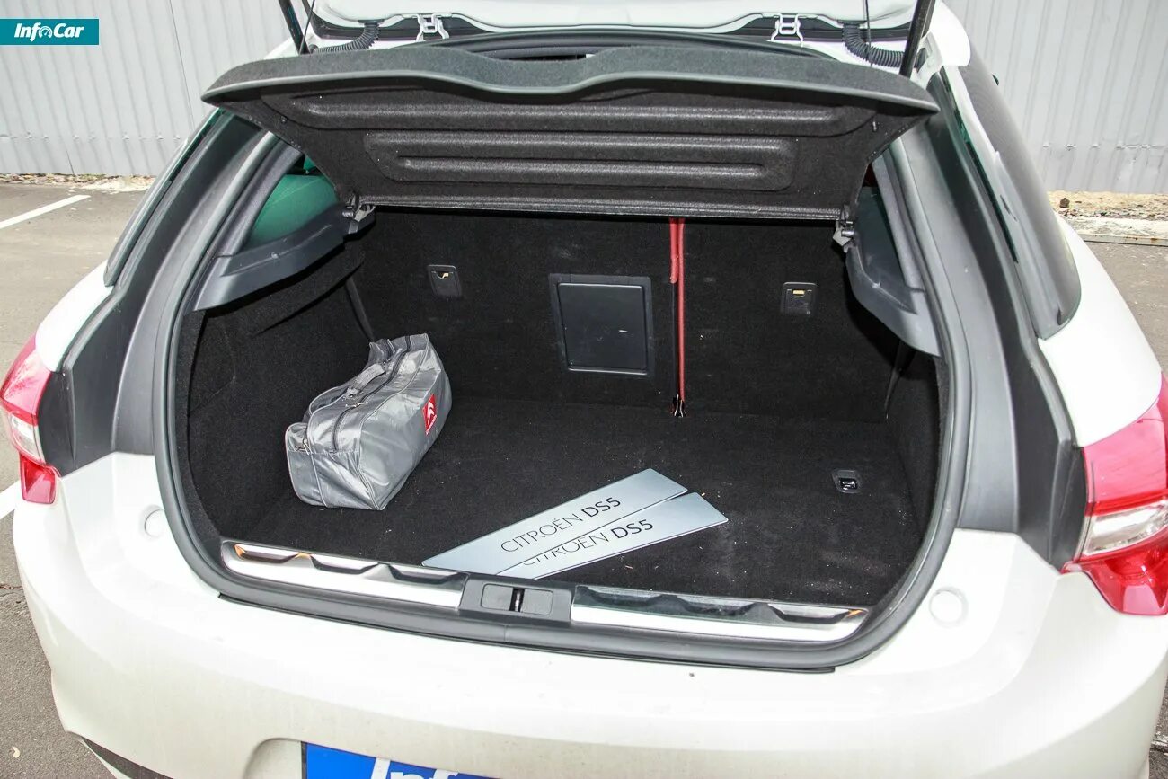 Ds4 багажник. Багажник ds5. citroen ds4 багажник. багажник на ситроен ds4. ситроен дс 5 объем багажника.
