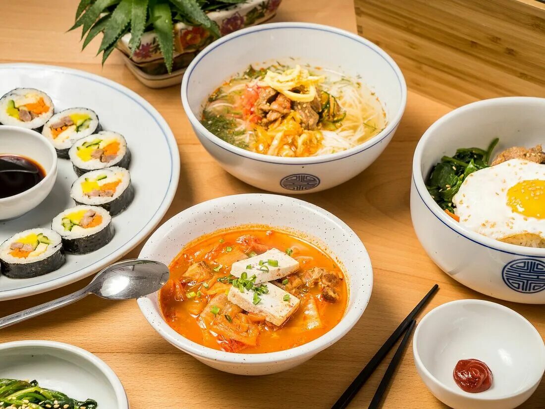 ОМО корейская кухня. Корейская еда меню. Корейская готовая еда. Корейская еда в Москве. Корея фуд
