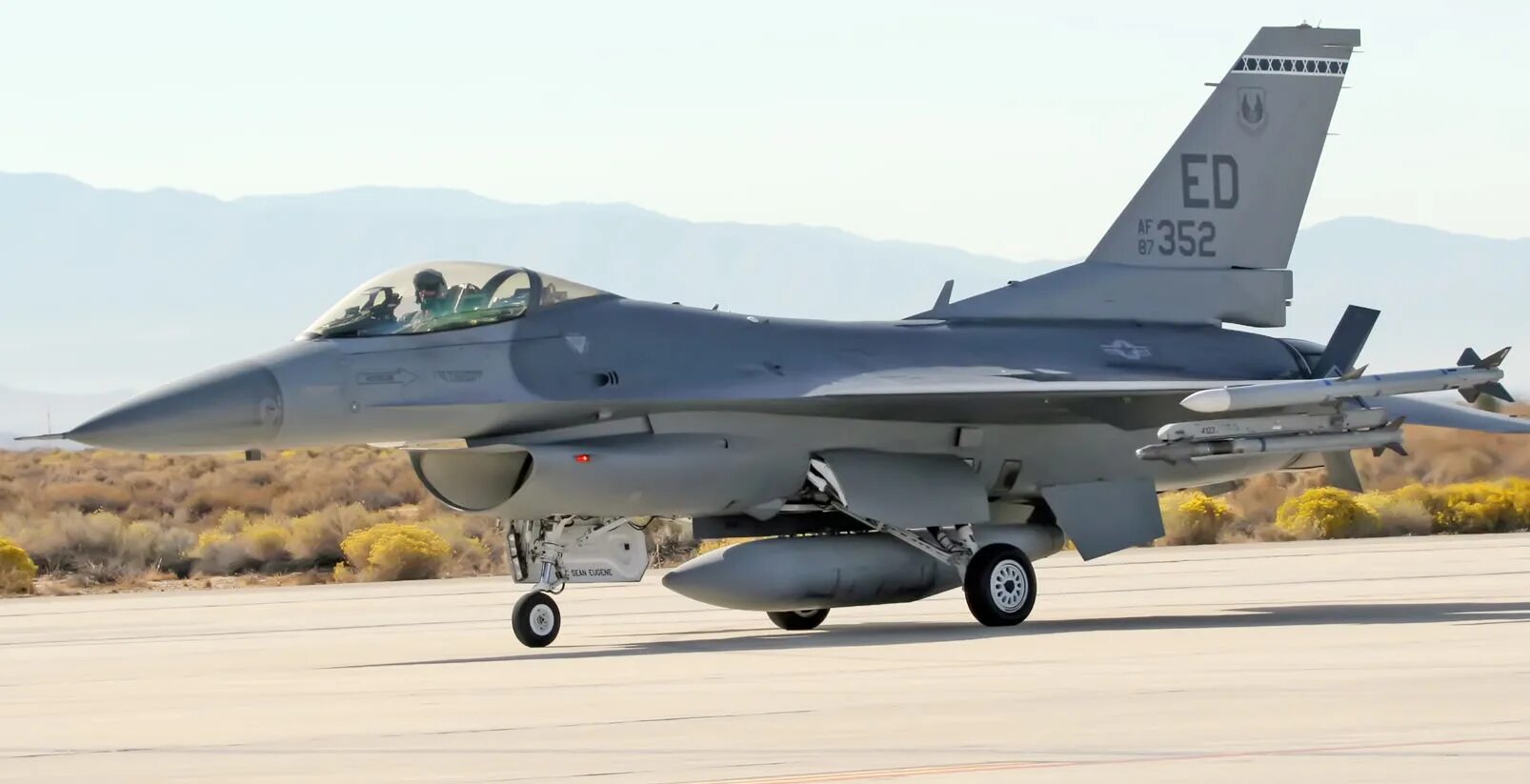 F 16 block