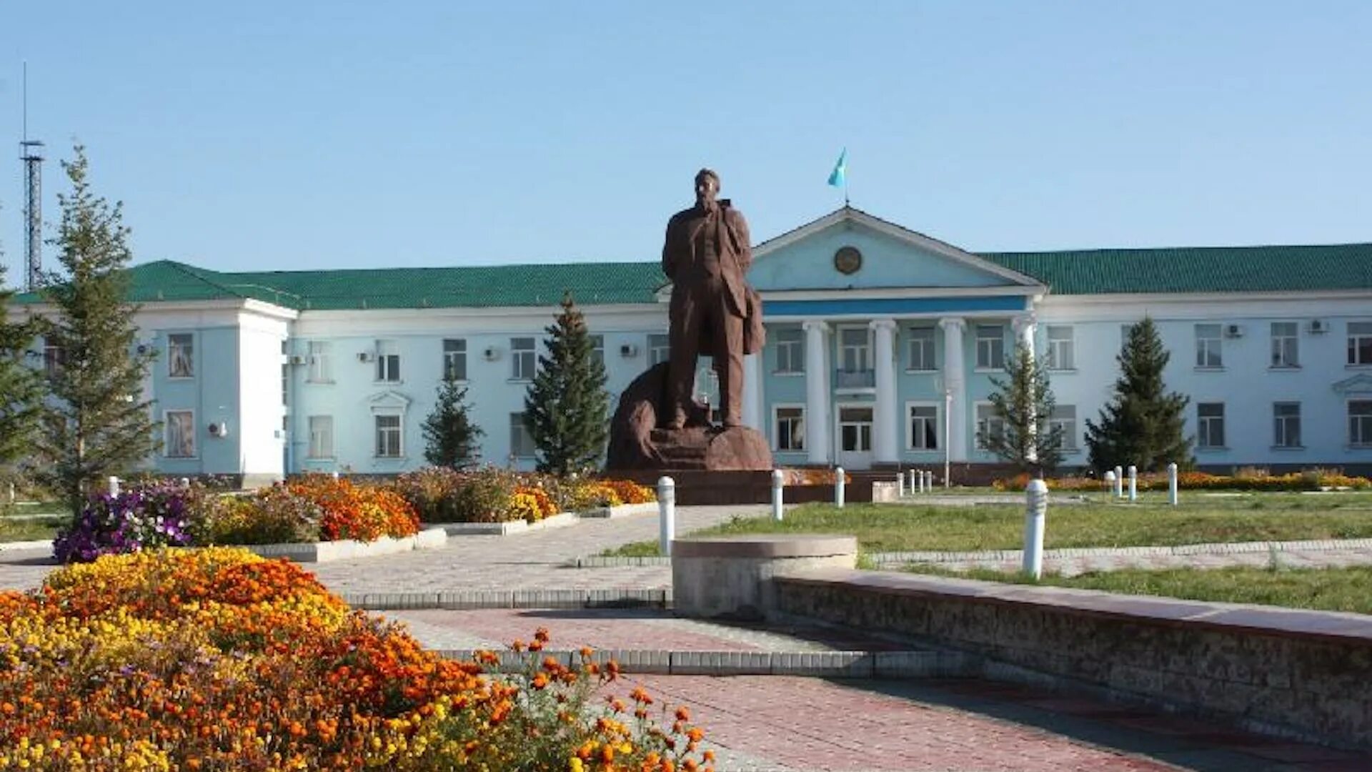 Курчатов казахстан. Курчатов — город в восточно-казахстанской области казахстана.. город курчатов казахстан ядерный центр. памятники города курчатов вко. курчатов казахстан памятник.