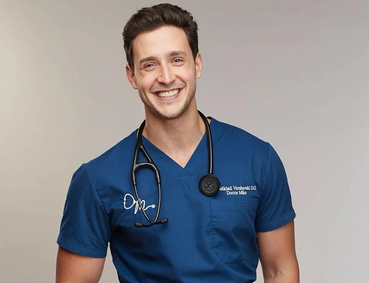 Dr mike. Майк варшавский. Doctor mike varshavski инстаграмм. Dr mike. Doctor mike varshavski.