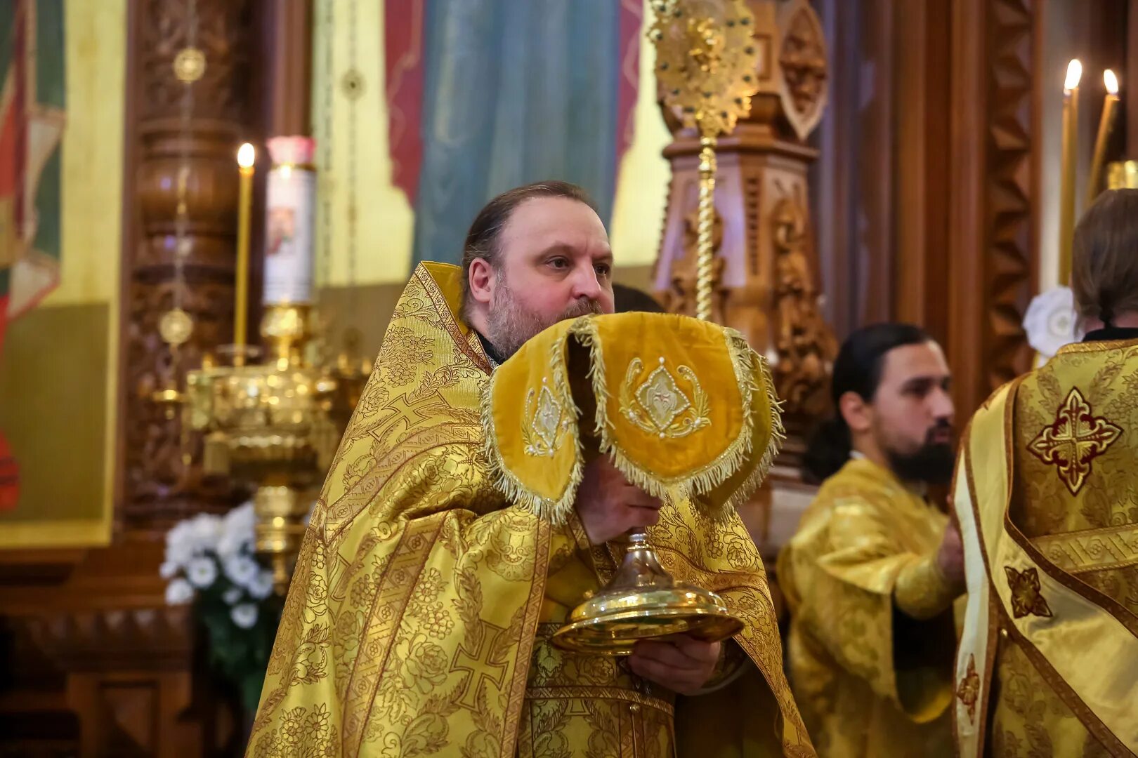 Ключарь собора. Настоятель александро невского собора нижний новгород.