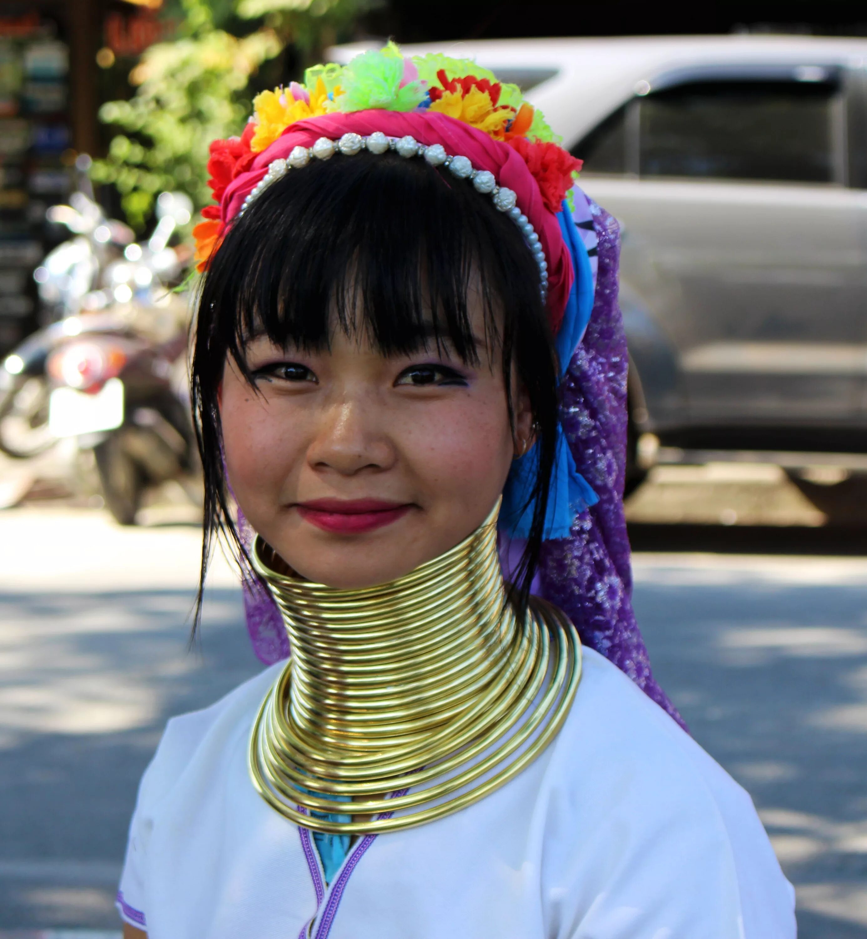 Племя Каренов в Тайланде. Длинная шея. Кольца на шее африканских женщин. Длинная шея у женщин.