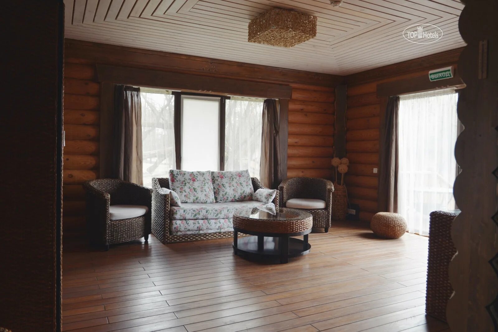 Welna eco spa resort серпуховское ш. Велна отель подмосковье. Парк отель велна таруса. Welna серпуховское ш 69 таруса. Отель велна калужская область.