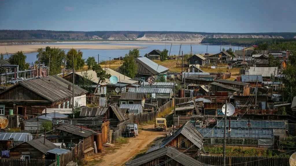 Вилюйском районе якутии. Посёлок Кысыл сыр Якутия. Поселок Кысыл-сыр Вилюйского района. Якутия Вилюйский район п Кысыл-сыр. Поселок Кысыл-сыр Вилюйского улуса Республики Саха Якутия.