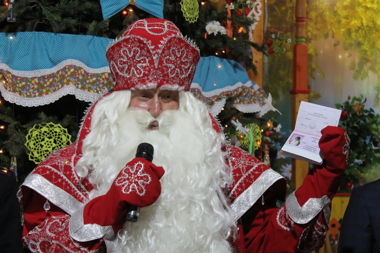 лицо настоящего деда мороза. новый год (праздник). дед мороз великий устюг. день рождения деда мороза 2020. настоящий дед мороз.