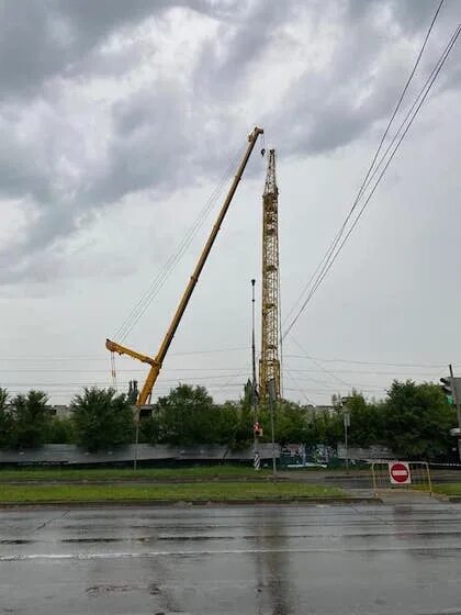 демонтаж тольятти. спутник тольятти комсомольский район. коминтерна, вл. разобранные башенные краны. демонтаж тольятти.