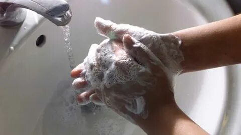 Чем отмыть руки от пены