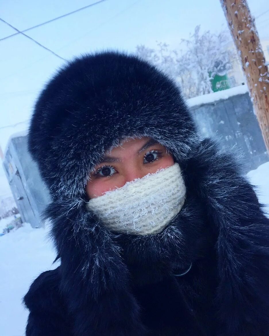 Якутск Мороз. Морозы в Якутии. Лица людей якутские Морозы. Якутск холод.