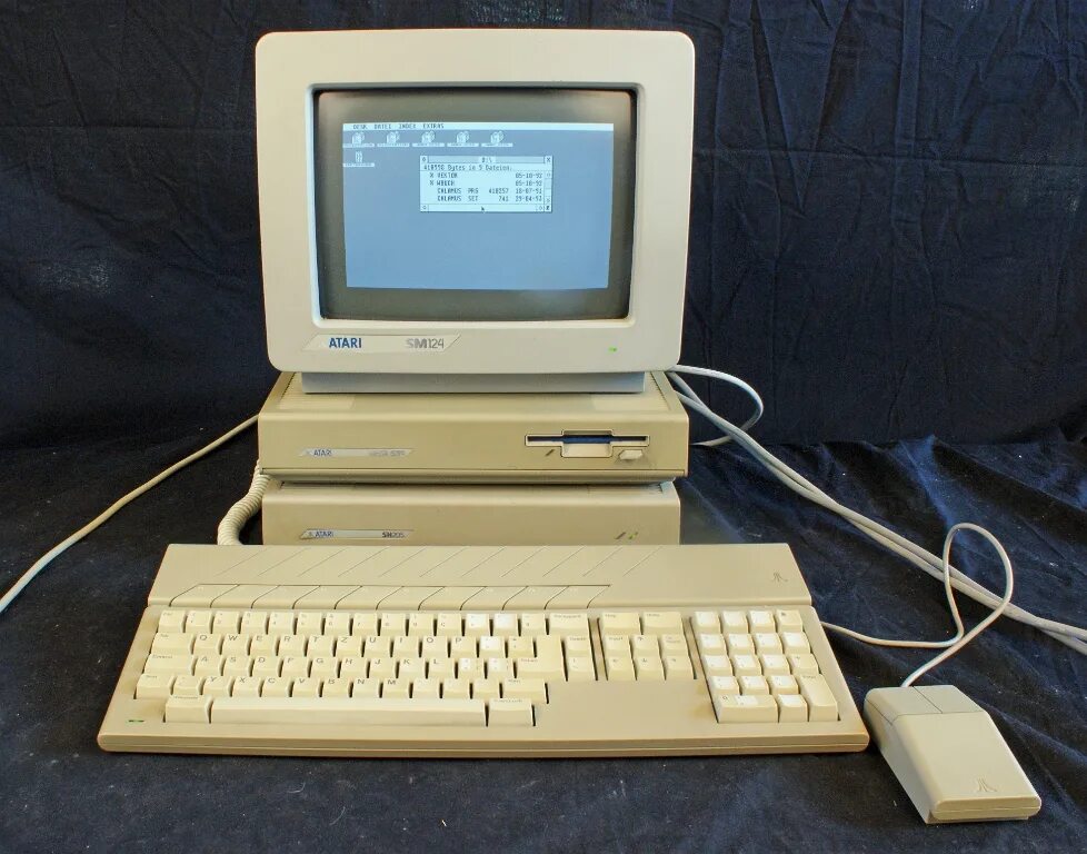 Атари 200. Atari Mega St 4. Атари 550. Atari SC-1224. Ibm type