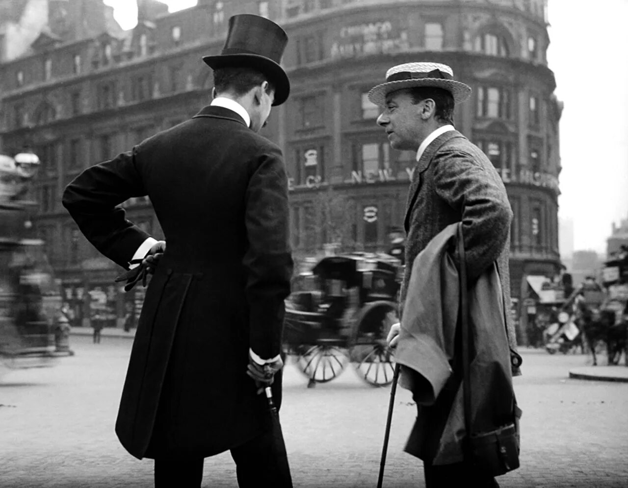 Люди 1920 х годов вопреки утопии. Лондон люди 19 век. Эдвардианская эпоха Лондон. Эстетика 19 века Англия джентльмены. Англия 1910 год.