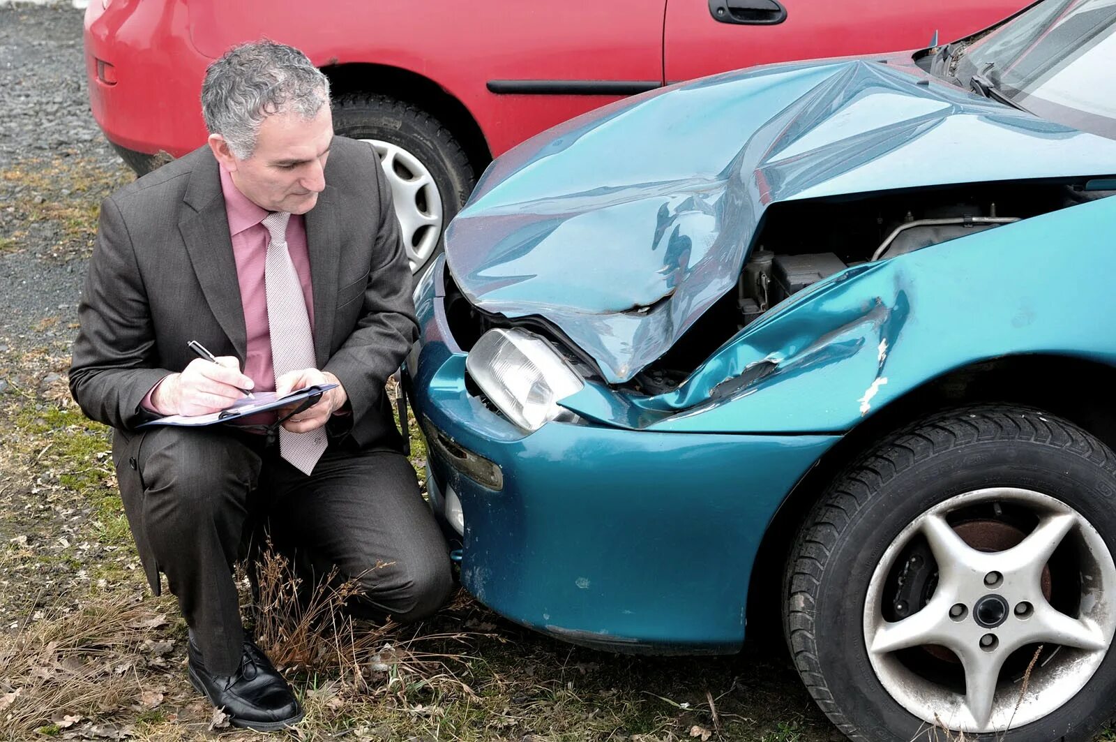 Ремонт поврежденного автомобиля. Оценка ущерба авто. Независимая экспертиза автомобиля. Ущерб автомобиля. Оценка ущерба автомобиля после ДТП.