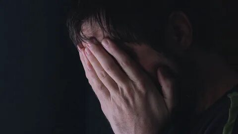 Видеть бывшего плачущим