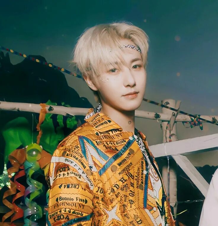 Future hello. Renjun hello future. инджун. инджун шород.