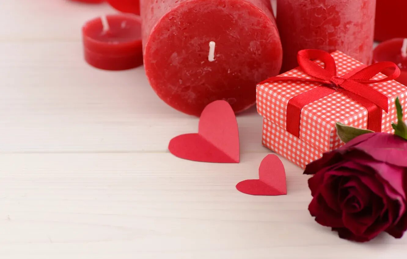 Подарок девушке. Подарок. Подарок любимой девушке. Gift to loved. С днем всех влюбленных.
