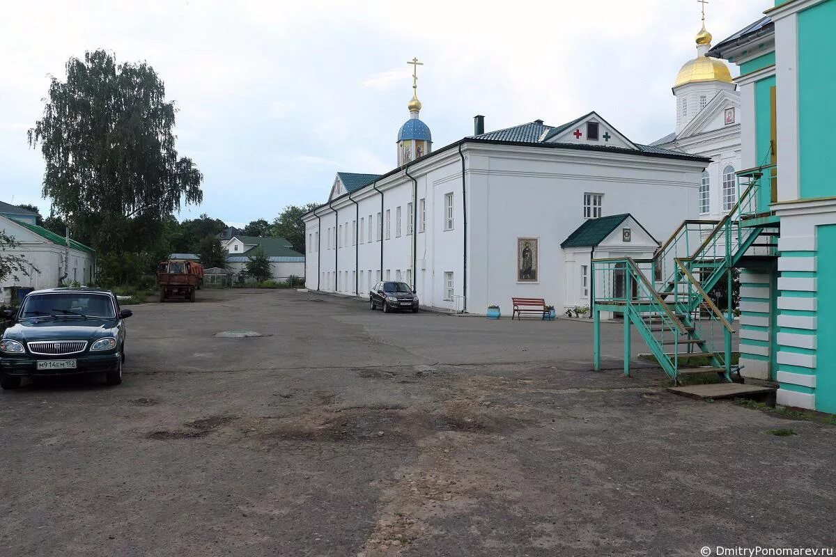 Оранский мужской монастырь. Оранский Богородицкий монастырь. Оранский Богородицкий монастырь Богородский район. Оранский Богородицкий монастырь отец Хрисан. Монастырь в Цивильске кельи.