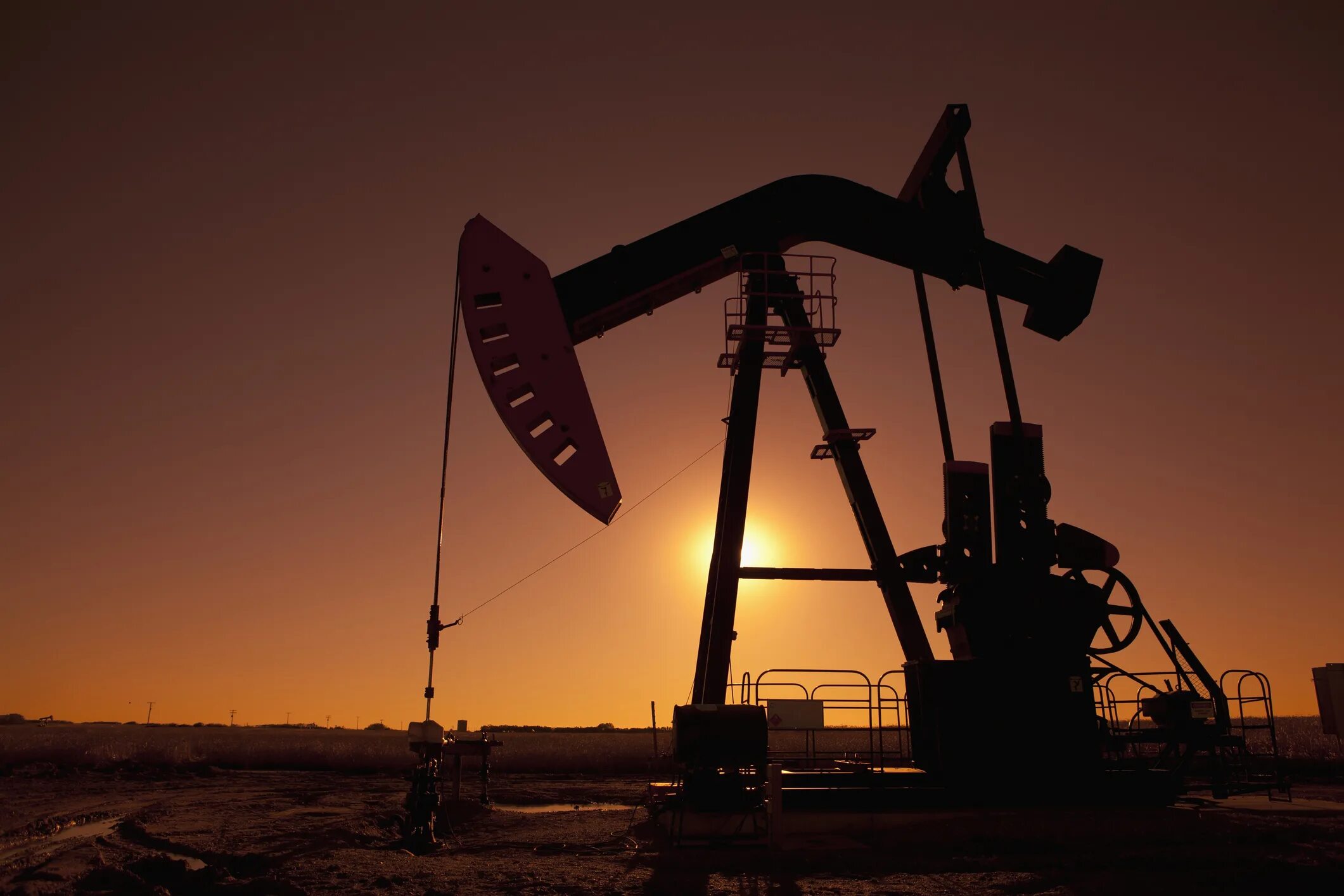 Нефть марки Urals. Добыча нефти. Нефтяная промышленность. Нефтяная отрасль.