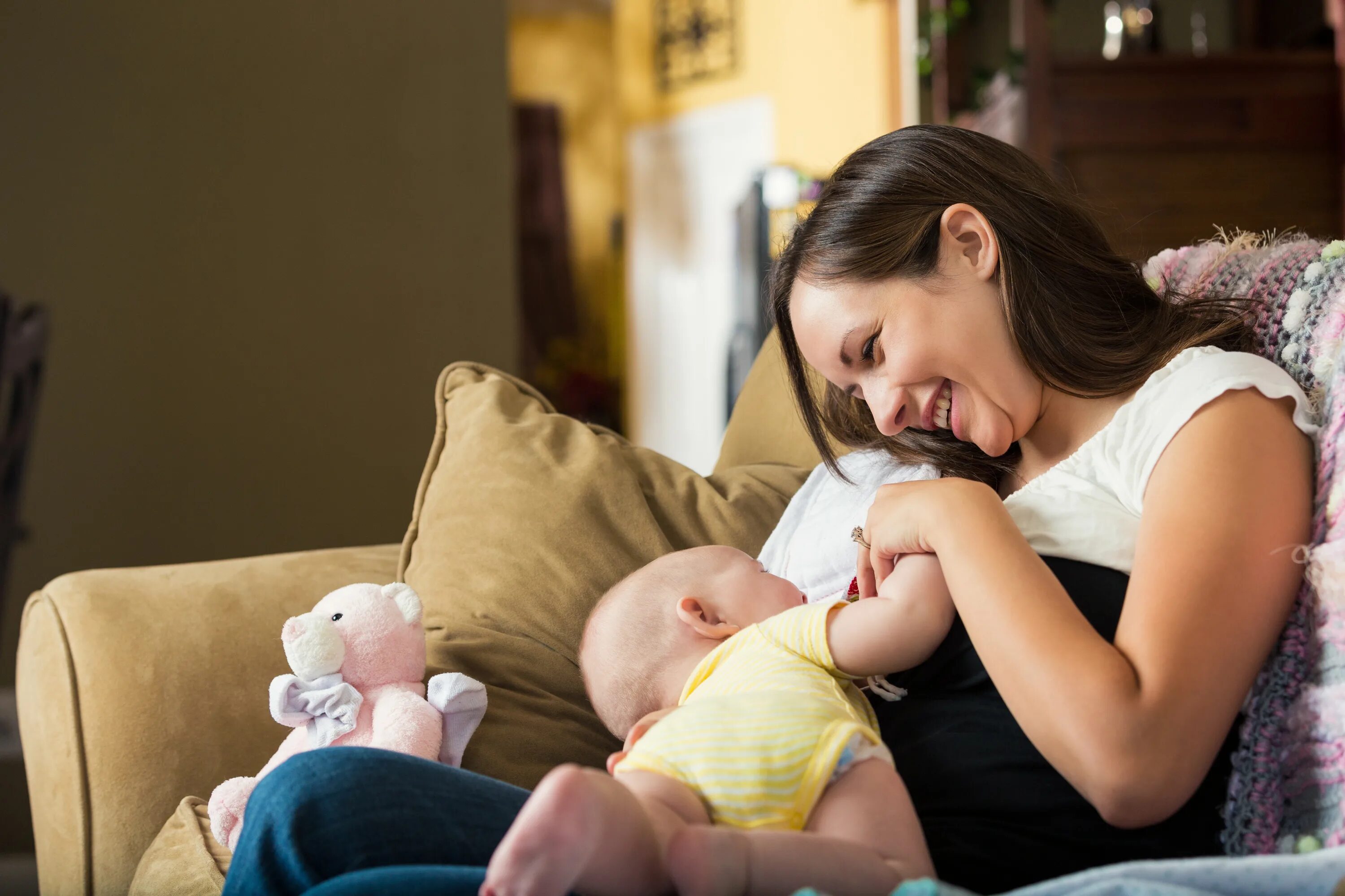 Реабилитация лактации. Возврат гв. Простуда и кормление грудью. Breastfeeding Sleep. Мама кормит дочку