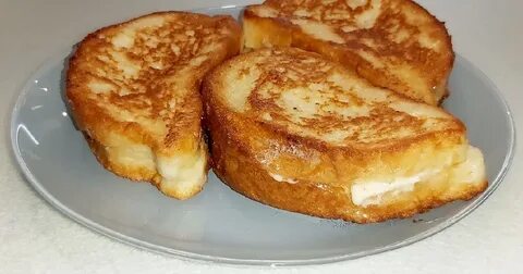 Хлеб в молоке с сыром