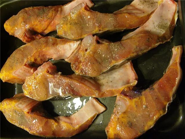 Как посолить осетрину. Стерлядь соленая. Как посолить осетрину. Стерлядка вареная. Осетрина малосольная.