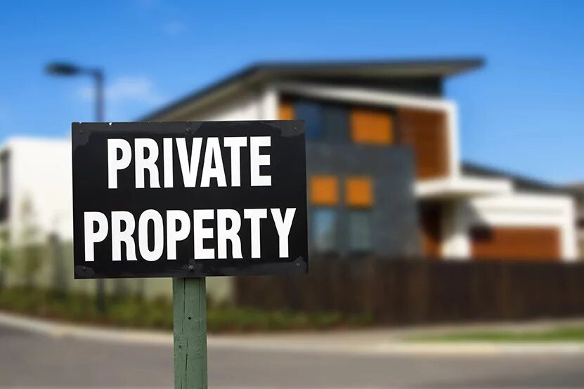 Private property. Табличка private property. The right to private property. Private property картинки. Знак частная собственность.