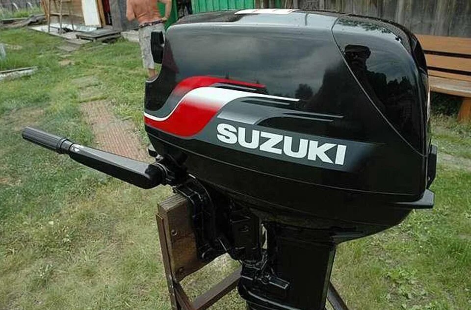 Купить сузуки 40. Suzuki dt40. Лодочный мотор Сузуки DT 40. Лодочный мотор Suzuki dt40wrs. Мотор Сузуки 30.