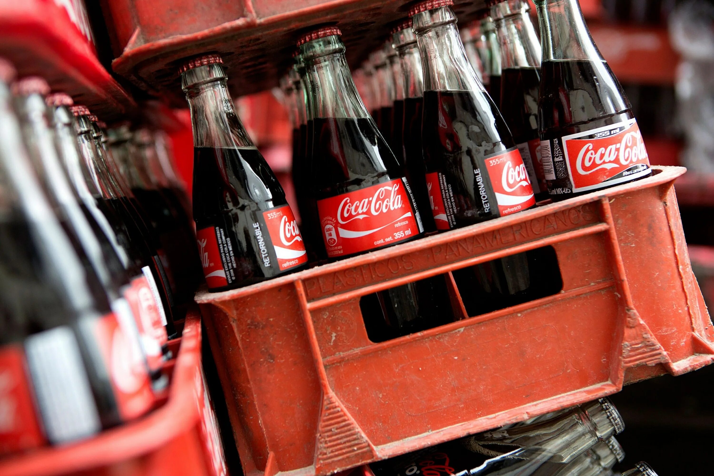 Продукция кока колы. Кока кола поставщик. Продаю coca cola. Кока-кола ичимлиги узбекистан. Стеклянная кока кола.