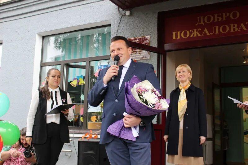 Директор Ломоносовской гимназии Петрозаводск. Ломоносовская гимназия Петрозаводск учителя. Ломоносовская гимназия 37 Петрозаводск. Петрозаводск гимназия 37 учителя. Сайт ломоносовской гимназии петрозаводска