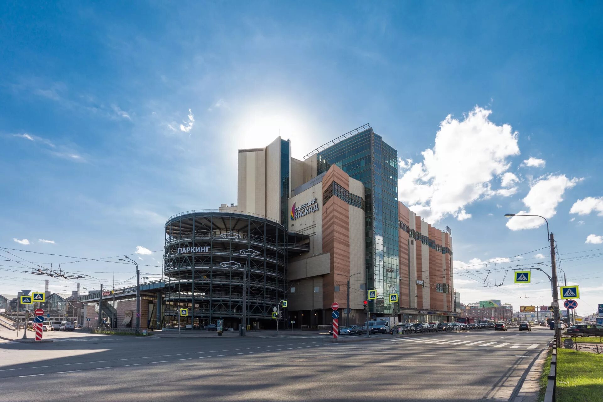 заневский каскад санкт-петербург. ладожский проспект санкт петербург. ладожский проспект санкт петербург. станция санкт-петербург ладожский вокзал. ладожская заневский каскад.