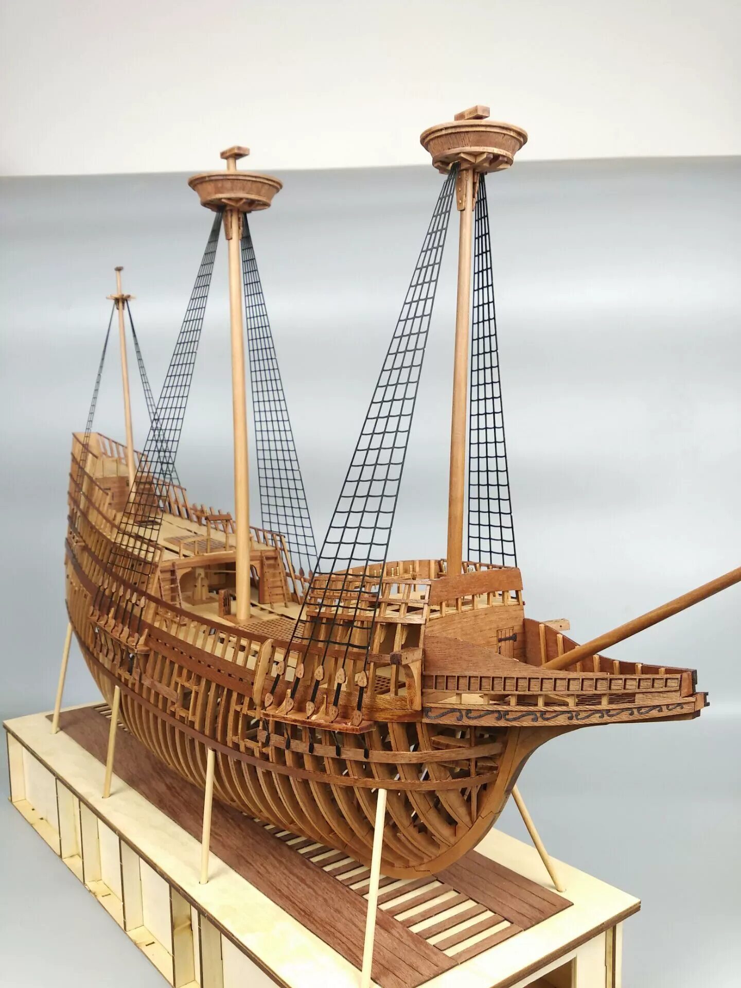 Мэйфлауэр корабль модель. Корабль Mayflower 1620 деревянная модель парусника. Mayflower модель корабля. Модель корабля Halifax масштаб 1:50. Клеить корабли модели