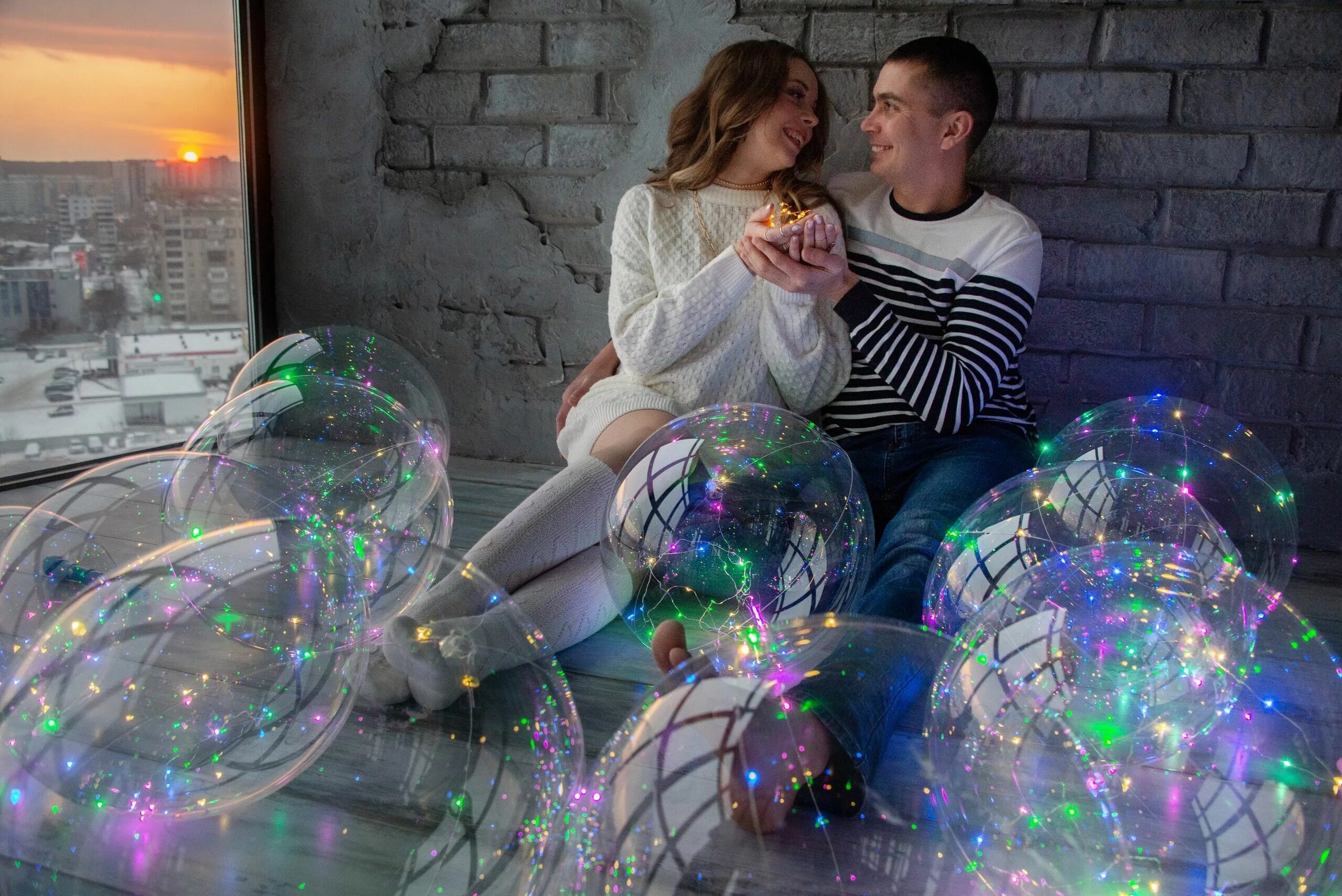 Светящиеся шары. Светящийся воздух. Светящийся воздух. Большая метровая светящаяся луна. Шар бобо сфера.